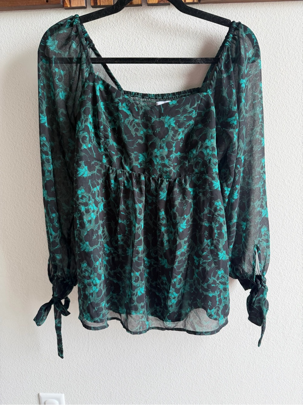 Isabel Maternity Floral Chiffon Tie-Sleeve Blouse Size M - Picture 1 of 3
